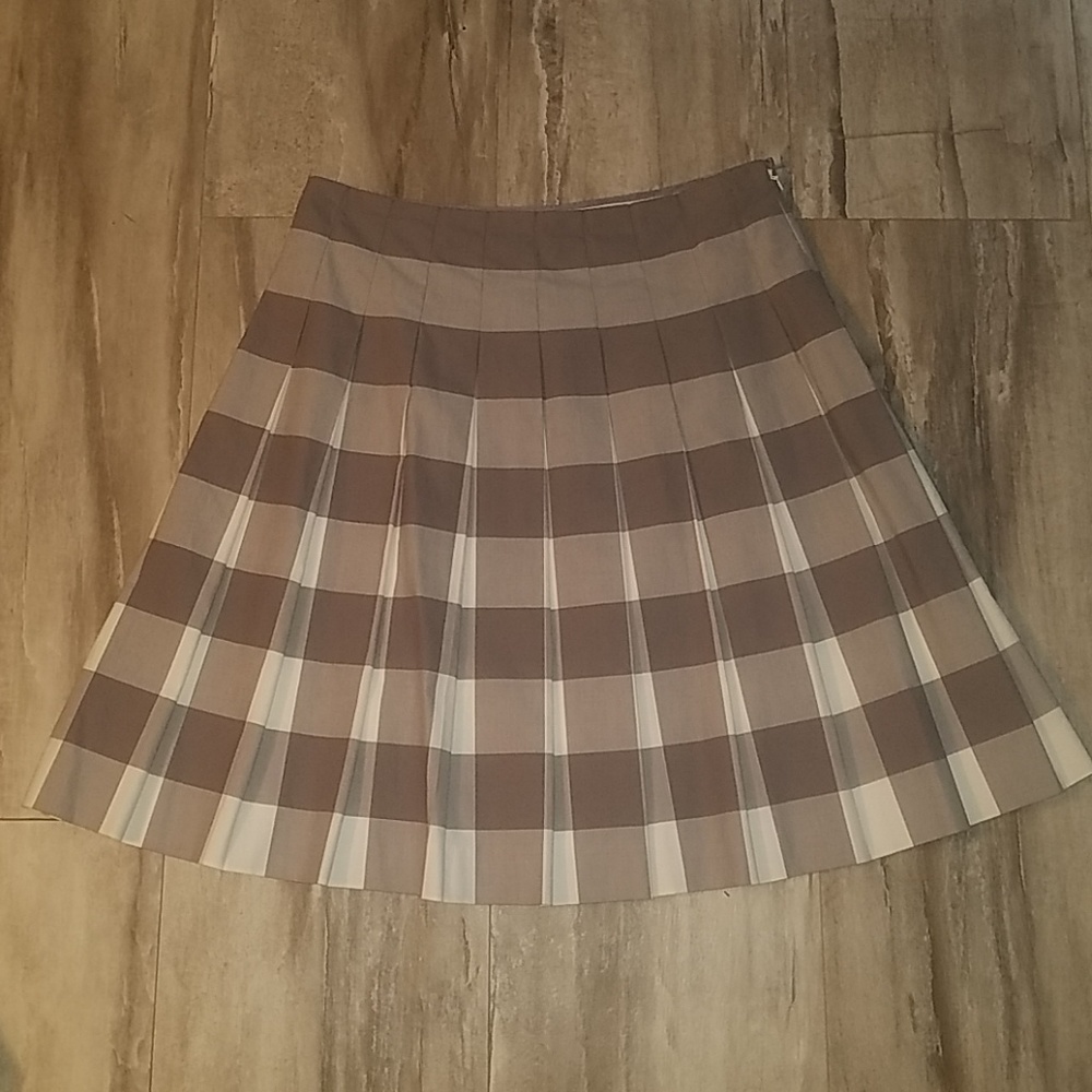 Pleated skirt